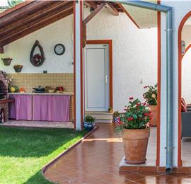 4 Bedroom Villa with Pool and Annex near Porec, Sleeps 8